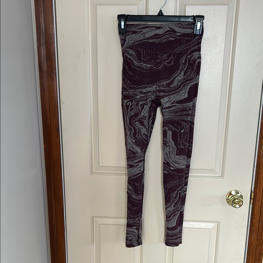 Athleta Aurora Maroon and Gray Patterned Leggings